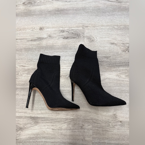 Shoes - Elegant Black Stiletto Ankle Boots